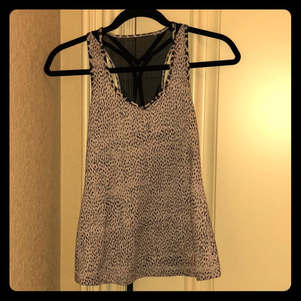 Lululemon top with built in bra